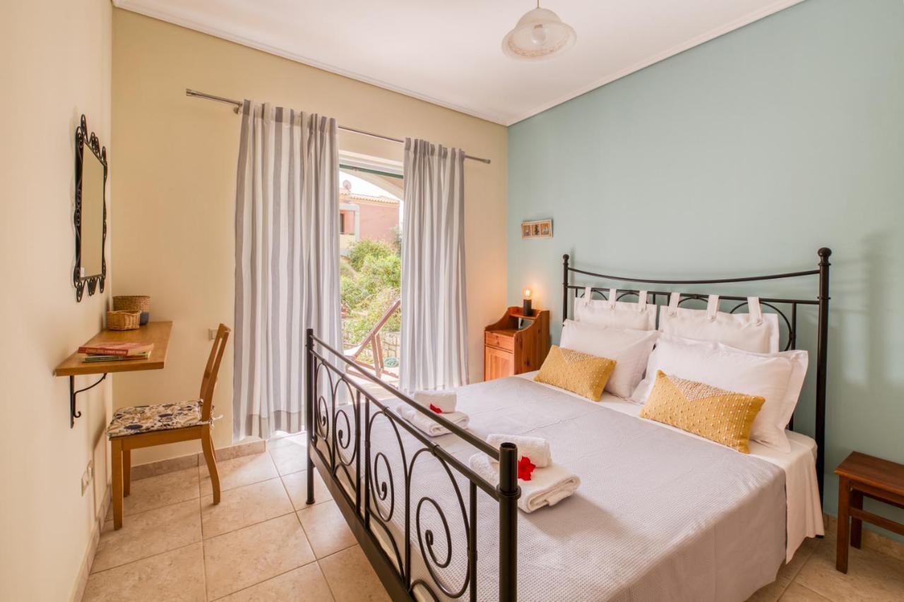 Dimeli Junior Apartment At The Beach Barbati Exterior photo
