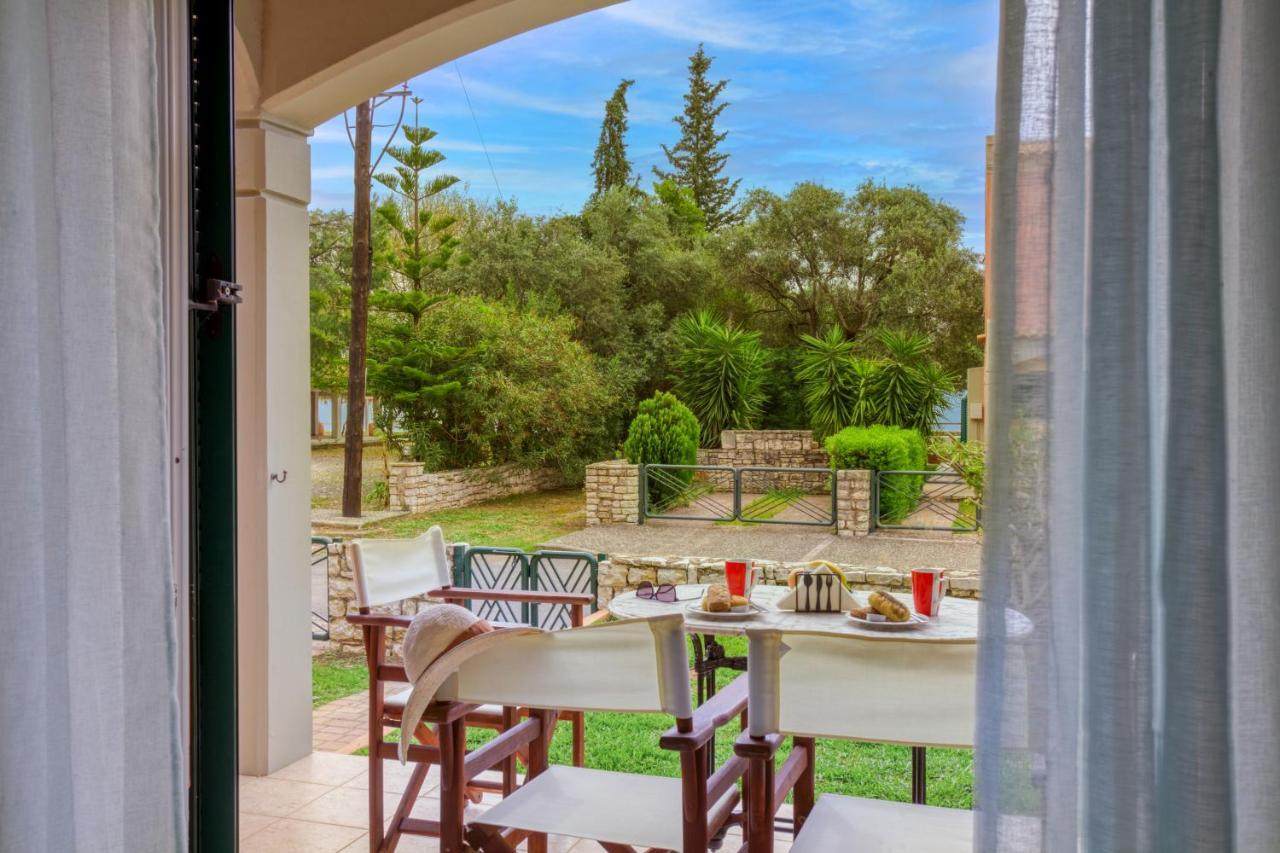Dimeli Junior Apartment At The Beach Barbati Exterior photo
