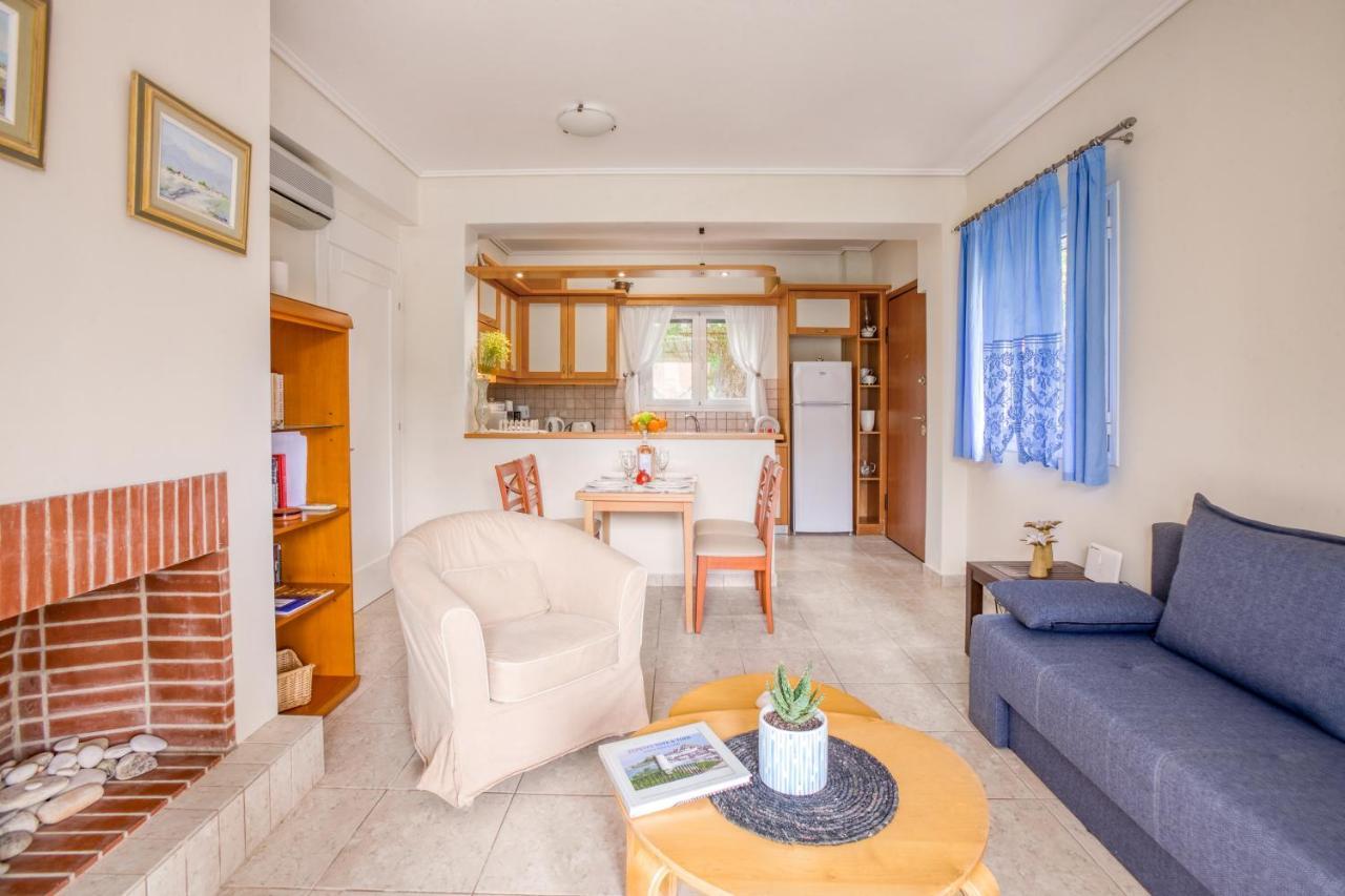 Dimeli Junior Apartment At The Beach Barbati Exterior photo